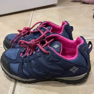 Perfect condition! Columbia hiking shoes for girls! Size 1. Perfect for fall!